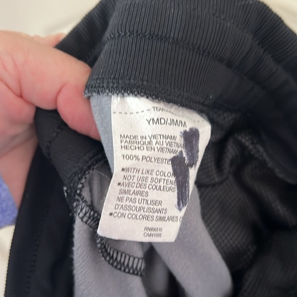 under armor size YMD loose fitting athletic joggers - Picture 7 of 7